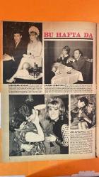 PAZAR AKTÜALİTE, SİNEMA, TİYATRO DERGİSİ - 14 MAYIS 1966 SAYI: 503 - OYA TARI - MINE SOLEY - BURHAN APAYDIN - NİLÜFER AYDAN - NECMİ BEY - AKIN ERKAN - PERVİN PAR - ÇOLPAN İLHAN - SADRİ ALIŞIK - LEYLA TUNCA - GÖNÜL YAZAR - TUĞRUL - FİLİZ AKIN - TÜRKER İNANOĞLU - SUPHİ TEKNİKER - CÜNEYT ARKIN - FATOŞ - NEŞE - AYHAN IŞIK - EROL TAĞ - İZZET GÜNAY - BELGİN DORUK - MEMDUH ÜN - EDİZ HUN - METİN ERKSAN - HULKİ SANER - SUAT YALAZ AKTÜALİTE - SİNEMA - TİYATRO VUR EMRİ - GENÇ KIZLAR - GÜLLÜ GELİYOR GÜLLÜ - KARATECİ KIZ - GÜLÜZAR - ZEHRA - ÇİLE - TANRI MİSAFİRİ - SEZERCİK ASLAN PARÇASI - AYRILIK - YUMURCAĞIN TATLI RÜYALARI - AYŞECİK BAHAR ÇİÇEĞİ - HAYATIM SENİNDİR - GÜLLÜ - MAVİ EŞARP - GÖNÜL HIRSIZI - BÜTÜN ANNELER MELEKTİR - SENİ SEVMEK KADERİM - FADİME CAMBAZHANE GÜLÜ - YAĞMUR - BİR GENÇ KIZIN ROMANI - TATLI MELEĞİM - KEZBAN ROMA'DA - ANKARA EKSPRESİ - KALBİMİN EFENDİSİ - KADER BAĞLAYINCA - YABAN GÜLÜ - YUVASIZ KUŞLAR - ATEŞLİ ÇİNGENE - SONBAHAR RÜZGARLARI - UYKUSUZ GECELER - YARALI  - 16 SAYFA