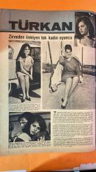 PAZAR AKTÜALİTE, SİNEMA, TİYATRO DERGİSİ - 7 MAYIS 1966 SAYI: 502 SUPHİ TEKNİKER - FİKRET HAKAN - SEVİNÇ PEKİN - GÖNÜL TURGUT - TAMER YİĞİT - SEVDA FERDAĞ - TANJU OKAN - NURAN AKSOY - GÜREL ÜNLÜSOY - JULIE CHRISTIE - DON BESSANT - LEE MARVIN - ÖMER ŞERİF AKTÜALİTE - SİNEMA - TİYATRO DÖNME DOLAP - DARLING - DR. JIVAGO - THE DIRTY DOZEN - CAT BALLOU - DOCTOR ZHIVAGO - LAWRENCE OF ARABIA - İBRAHİM BEY VE KURAN'IN ÇİÇEKLERİ - VUR EMRİ - SÖYLEYİN GENÇ KIZLARA - GÖNÜL HIRSIZI - ZAVALLILAR - AĞRI DAĞI EFSANESİ - AH GÜZEL İSTANBUL - KADINIM - HASRET - ÖYLE SARHOŞ OLSAM Kİ - DOSTLARIM - KEMANCI - MAÇA DOLMUŞ - İKİ YABANCI - KUNDURAMA KUM DOLDU - 16 SAYFA