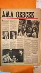 PAZAR AKTÜALİTE, SİNEMA, TİYATRO DERGİSİ - SAYI : 530 19 KASIM 1966 - SADRI ALIŞIK – ÇOLPAN İLHAN – SELDA ALKOR – SIRRI GÜLTEKİN – NURHAN DAMCIOĞLU – ÖZDEMİR HAN – ALİ SEYHAN – HÜSEYİN ZAN – BELGİN DORUK – HULKİ SANER – TURİST ÖMER – BOYACI – REŞAT NURİ GÜNTEKİN – OSMAN SEDEN – ABDURRAHMAN PALAY – AZİZ SARIKAYA – MEHMET ARANCI – HALDUN TANER – ATIF YILMAZ – İLHAN ENGİN – MAHMUT TEZCAN – YILDIZ TEZCAN – ALAETDİN PERVEROĞLU – KEMAL FILM – DURU FILM – UĞUR FILM – TÜRKAN ŞORAY – KARTAL TIBET – SERPİL GÜL – KERİM AFŞAR – PARLA ŞENOL – AYŞECİK – SALİH GÜNEY – KEŞANLI ALİ DESTANI – YUMRUKLARIN KANUNU – GARİP ÇALIKUŞU – ÇALIKUŞU – İNGİLİZ KEMAL – BEYAZ MENDİL – FİKİR VE SANAT ESERLERİ KORUMA KANUNU – PRODÜKTÖRLER CEMİYETİ – 1966 YILDIZLARI - 16 SAYFA