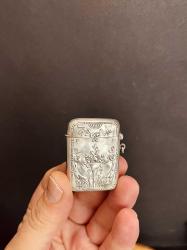 1900's KOMPLE GÜMÜŞ KABARTMA İŞÇİLİKLİ ESKİ ANTİKA GÜMÜŞ KİBRİTLİK