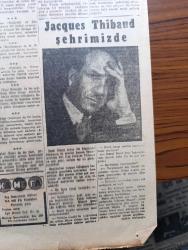 Cumhuriyet Pazar Gazetesi - 9 Aralık 1951 - Doğan Nadi Yedi Dakika Köşe Yazısı - Mısır Kumar Oynuyor -İngiliz karikatürü - Eskiler Ne Alemde Kontrbasçı Ali Sonat yazan Zahir Güvemli - Boş Vakitlerinizi Hoş Geçirmek İçin - Ziyafet Hikaye Yazan Alexander Woolcott - Bir Put Devrildi Rusya'da Gördüklerim Arthur Köstler'in hikayesi - Zabıta Tarihinde Aşk Faciaları yazan Feyyaz Tokar - İşin Şaka Tarafı Köşesi  - Karlı Dağların Kış Misafirleri - İki Bin Yıl Önce Öldürülen Bir Adamın Cesedi Bulundu fotoğraf - İstanbul Radyosu Nasıl Çalışır yazan Necdet Evliyagil - Jacques Thibaud Şehrimizde fotoğraf - Bizim Artistler Nebile Teker fotoğraf - Sinema Yeni Bir Moda Rengarenk Saç Zsa Zsa Sari fotoğraf - Hayat Acıları Filminde Münevver Coşkun Cahid Irgat Bn. Peruz fotoğraf - Franchot Tone İle Barbara Payton Ayrıldılar -  gözyaşları sayesinde yıldız olan kız Maria Fiore fotoğraf - İster İnan İster İnanma Köşesi - Bette Davis - Walter Pigeon - Güneş Yılda En Aşağı 2 Kere Tutulur - Krala Hükmeden Aslan