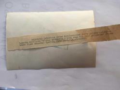 TÜRKAN ŞORAY'IN ANNESİ MELİHA SAV'IN (ÇILGIN MELOŞ) ORİJİNAL FOTOĞRAFI - 18 x 12 cm EBADINDA - MELİHA SAV EŞİ EVİ TERK ETTİKTEN SONRA KIZI FİGEN'İ ÖPERKEN ÇEKİLMİŞ BİR KARE