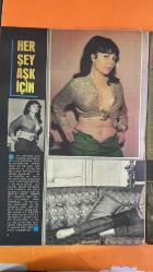 PAZAR MAGAZİN, SİNEMA, FİLM, TİYATRO DERGİSİ - SAYI : 553 29 NİSAN 1967 - ZENNUBE - BELGİN DORUK - NURLAN SAN - SİBEL GÖKSEL - SUNA AZAK - CÜNEYT ARKIN - MELİH USTÜNGÖR - ORHAN - ŞAKİR SEDEN - MURAT KÖSEOĞLU - BERÇ KÜRKÇÜYAN - NEVZAT PESEN - NÜZHET BİRSEL - TURGUT N. DEMİRAĞ - HÜRREM ERMAN - İRFAN ÜNAL - TÜRKER İNANOĞLU SOKAK KIZLARI HAYATINI OYNUYOR - 1967 TÜRKİYE GÜZELİNİ SEÇİYOR - AYRICA SİNEMA GÜZELİ - 1957 TÜRKİYE GÜZELİYDİ - ESKİ GÜZELLER YARIŞMAYI DESTEKLİYOR - ANLAŞMA İMZALANDI - FOTOĞRAF STÜDYOLARI - ÖDÜLLERİN DAĞITIMI - VUR EMRİ A MUKOM - FİLM ÇEVİRİYOR - TAM TAKIM - 16 SAYFA