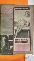 PAZAR MAGAZİN, SİNEMA, FİLM, TİYATRO DERGİSİ - SAYI : 553 29 NİSAN 1967 - ZENNUBE - BELGİN DORUK - NURLAN SAN - SİBEL GÖKSEL - SUNA AZAK - CÜNEYT ARKIN - MELİH USTÜNGÖR - ORHAN - ŞAKİR SEDEN - MURAT KÖSEOĞLU - BERÇ KÜRKÇÜYAN - NEVZAT PESEN - NÜZHET BİRSEL - TURGUT N. DEMİRAĞ - HÜRREM ERMAN - İRFAN ÜNAL - TÜRKER İNANOĞLU SOKAK KIZLARI HAYATINI OYNUYOR - 1967 TÜRKİYE GÜZELİNİ SEÇİYOR - AYRICA SİNEMA GÜZELİ - 1957 TÜRKİYE GÜZELİYDİ - ESKİ GÜZELLER YARIŞMAYI DESTEKLİYOR - ANLAŞMA İMZALANDI - FOTOĞRAF STÜDYOLARI - ÖDÜLLERİN DAĞITIMI - VUR EMRİ A MUKOM - FİLM ÇEVİRİYOR - TAM TAKIM - 16 SAYFA