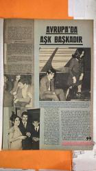 PAZAR MAGAZİN, SİNEMA, FİLM, TİYATRO DERGİSİ - SAYI : 590 12 OCAK 1967 - ESEN PÜSKÜLLÜ - SALİH GÜNEY - YÜCEL UÇANOĞLU - KADİR AHMET - ALİ DİLBER - FATMA GİRİK - MEMDUH ÜN - PERVİN PAR - DEMİR KARAHAN - SELDA ALKOR - İLHAN ENGİN - ERTEM EĞİLMEZ - REFİK HALİT KARAY - SEVTAP ALKOR - DEMİR KAMİL GÖRGÜN YEŞİLÇAM BİR BEKÂR DAHA KAYBEDİYOR - ESEN PÜSKÜLLÜ MURADINA ERDİ - KİM BU ALİ DİLBER - AVRUPA'DA AŞK BAŞKADIR HUDUTLARIN KANUNU - NILGÜN - TAM TAKIM - 16 SAYFA