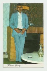 AÇIK MAVİ TAKIM ELBİSELİ YILMAZ GÜNEY KARTPOSTALI...