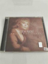 SEZEN AKSU / ADI BENDE SAKLI (Dönem CD)
