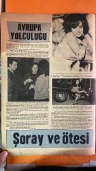 PAZAR MAGAZİN, SİNEMA, FİLM, TİYATRO DERGİSİ - SAYI : 604 19 NİSAN 1968 - TÜRKAN ŞORAY - RÜÇHAN ADLI - YÜCEL HEKİMOĞLU - TURGUT DEMİRAĞ - MELİHA ŞORAY - NAZAN ŞORAY - ŞAHİN HAKİ - FIRUZAN ADLI VESİKALI YARİM - BİZDE ARKADAŞ MIYIZ - KIRMIZI KARANFİLLER - KAÇIRILMA OLAYI - ABANT DEDİKODUSU - AVRUPA GEZİSİ - KADINLAR BİRLİĞİ BALOSU TÜRK SİNEMASINDA AŞK VE AYRILIK KRİZLERİ - TÜRKAN ŞORAY-RÜÇHAN ADLI İLİŞKİSİ - KAÇIRILMA VE BARIŞMA GİRİŞİMLERİ - YÜCEL HEKİMOĞLU’NUN YENİ DÜZEN PLANI - AVRUPA GEZİSİ VE KAÇIŞ STRATEJİSİ - ŞORAY’IN YENİ YAŞAM HEDEFLERİ - RÜÇHAN ADLI’NIN AÇIKLAMALARI - ŞORAY’IN MESLEK VE HUZUR ODAKLI DÖNÜŞÜ - FESTİVAL FİLM HEDEFLERİ - FİKRET HAKAN - FATMA GİRİK - YILMAZ ATADENİZ - TURGUT DEMİRAĞ - REHA YURDAKUL - YILDIRIM GENCER - SAMİ HAZİNSES - LEMAN ÖZTÜRK - ESEN PÜSKÜLLÜ - YAVUZ KARAKAŞ - GÜLTEN CEYLAN - DOĞAN DOLAY KAFKAS KARTALI - KADINLAR BİRLİĞİ BALOSU - KARS ORDUEVİ - SARIKAMIŞ ÇEKİMLERİ - AŞK SÖYLENTİLERİ - İSTENMEYEN ADAM BİLDİRİSİ - NEVRUZ ASLA - TAM TAKIM - 16 SAYFA