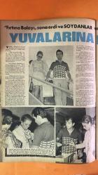 PAZAR MAGAZİN, SİNEMA, FİLM, TİYATRO DERGİSİ - SAYI : 618 26 TEMMUZ 1968 - SELMA GÜNERİ - YUSUF SEZGİN - HÜLYA KOÇYİĞİT - SELİM SOYDAN - MELEK KOÇYİĞİT - OYA PERİ - SEZER GÜVENİRGİL - TUNÇ ORAL - ERKAN YOLAÇ - FİKRET HAKAN - HAYATİ HAMZAOĞLU - SEVGİ CAN - ASAF TENGİZ - FEHMİ TENGİZ - ALİ UĞUR - ATIF KAPTAN - ATİLLA ERGÜN - ZEKİ TÜNEY - FAKİ COŞKUN - MUZAFFER YENEN - M. ALİ AKPINAR - HALDUN ORGUN - HASAN CEYLAN KEZBAN - BALÇIKLI MEHMET EFE - YARIN ÇOK GEÇ OLACAK SELMA GÜNERİ VE YUSUF SEZGİN’İN EVLİLİKLERİNDEKİ DEDİKODULARA YANIT - İKİNCİ BALAYI VE KEZBAN FİLMİNDE BİRLİKTE ROL - SELMA GÜNERİ’NİN SAHNE KARİYERİNE DEVAMI - ANNE NERİMAN GÜNERİ İLE İLİŞKİLERİNİN DÜZENİ - HÜLYA KOÇYİĞİT VE SELİM SOYDAN’IN AVRUPA BALAYI DÖNÜŞÜ - MELEK KOÇYİĞİT’İN DUYGUSAL KARŞILAMASI - HÜLYA KOÇYİĞİT’İN FİLM KIYAFETLERİ İÇİN YURTDIŞI ALIŞVERİŞİ - OYA PERİ’NİN FİZİKSEL DEĞİŞİMİ VE SAHNEYE DÖNÜŞ KARARI - OYA PERİ’NİN SİNEMAYA UYUM SÜRECİ VE YENİ FİLM HAZIRLIĞI - SEVGİ CAN’IN TÜRK SİNEMASIN - TAM TAKIM - 16 SAYFA