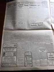 Cumhuriyet Gazetesi - 26 Ağustos 1948 - tanışmak yazan Nadir Nadi Başmakale - muvazaa dedikodularını verilen kati cevap - İsmet İnönü tarafından kabul edilen Hamdullah Suphi Tanrıöver bütün iddialar reddediyor - Maliye Bakanı Şevket aralan yeni kanunla emekliler refaha kavuşacak dedi - Ruslarla uzlaşma ümitleri - İstanbul'da gürültü ile mücadele hızlanıyor - Amerika'nın yeni askeri tedbirleri - Rusya Amerika'daki bütün konsolosluklarını kaldırıyor - Celal bayar'a suikast haberi asılsız - çekoslavakya'da dahili savaşlar şiddetini artırdı - güreşçilerimiz Dün Ankara'ya gittiler fotoğraf - tarihi hususiyetlerini kaybeden Boğaziçi fotoğraf - Menşure Tunay Bedriye içli ve İsmail dümbüllü orta oyunu Büyükdere Beyazparkta - İstanbul adliye sarayı'na yeniden arsa aranıyor - dar yol yazan Peride Celal Yazı Dizisi - İran'da federasyon mu yazan Mirza Bala - İstanbul Londra tren seferleri - 1948-1949 Yunus Nadi mükafatı Atatürk'e ait bir hatıra - bedford kamyonları - sahibinin sesi satış yerleri