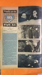 PAZAR MAGAZİN, SİNEMA, FİLM, TİYATRO DERGİSİ - SAYI : 646 7 ŞUBAT 1969 - FATMA GİRİK - TÜRKAN ŞORAY - RÜÇHAN ADLI - MELİHA ŞORAY - NAZAN ŞORAY - SEVİM EMRE - ŞERİF YÜZBAŞIOĞLU - AYHAN IŞIK - ERTEM GÖREÇ - LOLE BELKIS - SADRİ ALIŞIK - ÇOLPAN İLHAN - KAZANKAYA - SEMA ÖZCAN - MURAT SOYDAN - ARAM GÜLYÜZ - MİNE MUTLU - ZAFER ÖNEN - SUZAN AVCI -  TARABYA FİLM SETİ - KÜÇÜK BEYİN KARAMETİ - MECİDİYEKÖY VİLLASI - LEVENT SÜMBÜL SOKAĞI - GALATASARAY KAMPI - SULTANIM BİRTANEM KARTLARI - TÜRKAN ŞORAY KANUNLARI - AŞK CEPHESİ - ANA EVİNE DÖNÜŞ - BURUN AMELİYATI ÖNCESİ - SONBAHAR AŞIKLARI - PARK BULUŞMALARI - KAĞITTAN ELBİSE MODASI - PAZAR DERGİSİNDEN ELBİSE - KAĞIT ELBİSE MALİYETİ - 15 LİRALIK ELBİSE - FAİZE SEVİM MODAEVİ - GAZİNO SAHNESİ - ALATURKA ŞARKI - GOLDFINGER KULÜBÜ - VİSKİ A GO GO TAVERNA - KİRLİ ÇAMAŞIRLAR FİLMİ - METRO FİLM - ETİLER MESUT BEY EVİ - İNCE MUZ NAYLON GECELİK - OYMA TAHTA YATAK - PİYANGO İKRAMİYESİ  - TAM TAKIM - 16 SAYFA