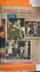 PAZAR MAGAZİN, SİNEMA, FİLM, TİYATRO DERGİSİ - SAYI : 672 8 AĞUSTOS 1969 - NAZAN ŞORAY - HALİT ŞORAY - MELİHA SAV - OKTAY ŞORAY - YAŞAR TUNALI - AHMET ÇEVİK - SEMRA ÖZCAN - HİKMET SEVİL - NEVRA ŞİRİN - METİN SEREZLİ - MÜJGAN AĞRALI - ENGİN ÇAĞLAR - TAMER YİĞİT - MURAT SOYDAN - HASAN DEMİRTAŞ - DANYAL TOPATAN - AYHAN IŞIK - BELGİN DORUK - FERI CANSEL - ZEYNEP DEĞİRMENCİOĞLU - SUNA PEKUYSAL - GÜZİN ÖZİPEK - HÜSEYİN BARADAN - MUALLA SÜRER - ARAM GÜLYÜZ - MANASI FILMERIDIS - ERDOĞAN TÜNAŞ - ÖMER DÖNMEZ - AYŞECİK - HUDAVERDİ - RÜSTEM - MUHTEŞEM - MİHRİBAN - AHMET - METİN ERSOY - DEVLET DEVRİM - NİHAL KÖKNAR - NİSA SEREZLİ - OYA PERİ - İNCİ - PETER COLLINSON - SOLVEIG SAMZELLUS - TURGUT DEMİRAĞ - ZEYNEP AKSU - MEHMET SARPER - AYŞECİK VE ÖMERCİK - HONGKONG TOKYO ÇEKİMLERİ - BANGKOK BOND FİLMİ - MUHTEŞEM İHTİRAS SAHNESİ - BATAKLIK KAVGASI - JANDARMAYA TESLİM - MİHRİBAN FİLMİ - AŞK VE İNTİKAM - TİYATRODAN SİNEMAYA DÖNÜŞ - DEVLET DEVRİM AYRILIK AÇIKLAMASI - METİN ERSOY NİK - TAM TAKIM - 16 SAYFA