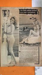 PAZAR MAGAZİN, SİNEMA, FİLM, TİYATRO DERGİSİ - SAYI : 672 8 AĞUSTOS 1969 - NAZAN ŞORAY - HALİT ŞORAY - MELİHA SAV - OKTAY ŞORAY - YAŞAR TUNALI - AHMET ÇEVİK - SEMRA ÖZCAN - HİKMET SEVİL - NEVRA ŞİRİN - METİN SEREZLİ - MÜJGAN AĞRALI - ENGİN ÇAĞLAR - TAMER YİĞİT - MURAT SOYDAN - HASAN DEMİRTAŞ - DANYAL TOPATAN - AYHAN IŞIK - BELGİN DORUK - FERI CANSEL - ZEYNEP DEĞİRMENCİOĞLU - SUNA PEKUYSAL - GÜZİN ÖZİPEK - HÜSEYİN BARADAN - MUALLA SÜRER - ARAM GÜLYÜZ - MANASI FILMERIDIS - ERDOĞAN TÜNAŞ - ÖMER DÖNMEZ - AYŞECİK - HUDAVERDİ - RÜSTEM - MUHTEŞEM - MİHRİBAN - AHMET - METİN ERSOY - DEVLET DEVRİM - NİHAL KÖKNAR - NİSA SEREZLİ - OYA PERİ - İNCİ - PETER COLLINSON - SOLVEIG SAMZELLUS - TURGUT DEMİRAĞ - ZEYNEP AKSU - MEHMET SARPER - AYŞECİK VE ÖMERCİK - HONGKONG TOKYO ÇEKİMLERİ - BANGKOK BOND FİLMİ - MUHTEŞEM İHTİRAS SAHNESİ - BATAKLIK KAVGASI - JANDARMAYA TESLİM - MİHRİBAN FİLMİ - AŞK VE İNTİKAM - TİYATRODAN SİNEMAYA DÖNÜŞ - DEVLET DEVRİM AYRILIK AÇIKLAMASI - METİN ERSOY NİK - TAM TAKIM - 16 SAYFA