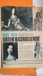 PAZAR MAGAZİN, SİNEMA, FİLM, TİYATRO DERGİSİ - SAYI : 689 5 ARALIK 1969 - FATMA GİRİK - FURUZAN - CÜNEYT ARKIN - FATMA GİRİK - KARTAL TİBET - BİLAL İNCİ - İSMET ERTEN - GÜNAY GÜNER - BEHÇET NACAR - MEMDUH ÜN - DUYGU SAĞIROĞLU - HASAN SASANBAR - KADRİ YURDATAP - NECMİ ONGAN - NEVİN NURAY - IŞIK TORAMAN - FİKRET UÇAK - DR. ALİ URAZ - BİRSEN AYDA - ÖNDER SOMER - REHA YURDAKUL - YILMAZ GÜNEY - FERI CANSEL - YILDIRIM GENCER - METİN ERKSAN - FİLİZ AKIN - MUHTEREM NUR - SAMİ HAZİNSES - AYHAN IŞIK - ZEYNEP AKSU - SIRRI GÜLTEKİN - HÜSEYİN BARADAN - AVNİ DİLLİGİL - HÜSEYİN ZAN - ALİ UĞUR - ÖZDEMİR BİRSEL  BÜYÜK YEMİN - YUSUF İLE ZÜLEYHA - TAHRAN MACERASI - TÜRK İRAN ORTAK YAPIMI - FURUZAN TÜRKİYE’DE - TAM TAKIM - 16 SAYFA