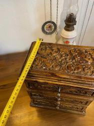 Ahşap kilitli aynalı çekmeceli sandık