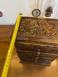 Ahşap aynalı kilitli çekmeceli sandık