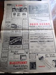 Cumhuriyet Gazetesi - 5 Eylül 1949 - Türk İngiliz ittifakı bütün kuvveti ile yaşıyor yazan Abidin Daver Başmakale - Edirne trenine Yunan arazisinde suikast - Yugoslav işçileri Tito'ya sadakat yemin ettiler - Celal Bayar'ın Ödemiş Nutku Ege'de iyi karşılandı fotoğraf - Tarsus gemisi dün geldi fotoğraf - Suriye Kazım Orbay'a nişan verdi - Başbakan Şemsettin Günaltay Kars'ta - mensucat sanayi işçilerinin protestosu fotoğraf - seksoloji cinsi bilgiler mecmuası 1. cildini tamamladı - millet partisinin Ortaköy bucağı dün açıldı - Selçuklular Yazan İsmail Habip Sevük - son haftaların spor olayları yazan Eşref Şefik - Galatasaray İstanbul kürek şampiyonu oldu - Fenerbahçe Demirspor'u 1-0 yendi - Hamiyet Yüceses İsmail dümbüllü Suzan Güven ve Şen Kardeşler Kadıköy Süreyya sinemasında - kürkçü Şükrü Tanatar Kapalıçarşı'da - Nihal Atsız'ın son büyük Türk romanı bozkurtlar diriliyor Türkiye yayınevinde - İstanbul Üniversitesi eski Rektörü Cemil Bilsel'in cenazesi törenle kaldırıldı -Sıtkı Akçatepe