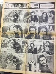 SAKLAMBAÇ GAZETESİ - 25 OCAK 1978 - ORHAN GENCEBAY!.. İNCİ ENGİN SİNEMADA İLK DERSİNİ ORHAN GENCEBAY'DAN ALDI - HARİKA AVCI - ZERRİN EGELİLER ve ÇOCUKLARI - ÖZTÜRK SERENGİL, PAKİZE SUDA, SEMA ERKILIÇ, MEHMET TEOMAN - KÖŞEDEKİ EV FOTOROMANI - GÜZİN ABLA KÖŞESİ - HEPİMİZ SUÇLUYUZ FOTOROMANI, YILDIRIM GENCER, BAHAR ÖZTAN, TUGAY TOKSÖZ - ANADOLU ÇOCUĞU FOTOROMANI - JACK NICHOLSON - KADİR İNANIR - SANA DÖNEMEM FOTOROMANI