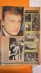 PAZAR MAGAZİN, SİNEMA, FİLM, TİYATRO DERGİSİ - SAYI : 767 4 HAZİRAN 1971 - SERPİL ÖRÜMCER - TUGAY TOKSÖZ - DENİZ GÖKÇER - CÜNEYT GÖKÇER - MEDİHA GÖKÇER - NEJAT SAYDAM - SALİH GÜNEY - MELİH SERTESEN - MELİH ÜSTÜNGÖZ - MURAT KÖSEOĞLU - MUNİR ÖZKUL - YILDIRIM ONAL - MİNE M - FATMA GİRİK - CÜNEYT ARKIN - NATUK BAYTAN - KUZEY VARGIN - FİLİZ AKIN - NAZAN ŞORAY - YILDIRIM GENCER - AYŞENUR AKARSU - ÜLKÜ ÖZEN - YAŞAR TUNALI - DEMİR KARAHAN - AŞK HİKAYESİ - İKİ ESİR - KİRLİ ELLER - BİZANSLI ZORBA - GURBET TÜRKÜSÜ - KIZIM DUYMASIN - KANLI HAYAT - TAM TAKIM - 16 SAYFA