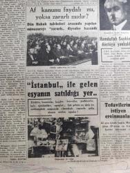 Cumhuriyet Gazetesi - 22 Aralık 1948 - Dışişleri bakanımızın beyanatı yazan Abidin Daver Başmakale - Macar elçisi Gulaşy hükümetimize iltica etti - CHP meclis grubunda Dün kopan fırtına - hadiseye Hüseyin Cahit Yalçın'ın ulus'ta çıkan bir başyazısı sebep oldu - Hamdullah Suphi Tanrıöver'in düştüğü yanlışlık - Beykoz futbol takımı Yunanistan'a gidiyor - af kanunu faydalı mı yoksa zararlı mıdır - İstanbul vapuru ile gelen eşyaların satıldığı yer fotoğraf - Doktor Lütfi Kırdar iyileşti fotoğraf - şehrazatın doğuşu Çemberlitaş sinemasında - Hitler ile hesaplaşma yazan Dr Schact yazı dizisi - Türkçe'nin zenginliği ve fakirliği Yazan İsmail habip Sevük - verem mücadelesi yazan Burhan Felek - prenses Elizabeth'in oğlu prens Charles sünnet edildi - canavar tohumu filmi Alemdar ve milli sinemada - kanlı taşlar filmi başrolde Vahi öz Nevin Aypar Aziz basmacı Taksim sinemasında - parker 51 dolmakalem - Gillette traş bıçağı - bugünkü radyo programı - Halda yazı makinesi - Philips bisikletleri