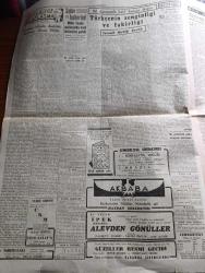 Cumhuriyet Gazetesi - 22 Aralık 1948 - Dışişleri bakanımızın beyanatı yazan Abidin Daver Başmakale - Macar elçisi Gulaşy hükümetimize iltica etti - CHP meclis grubunda Dün kopan fırtına - hadiseye Hüseyin Cahit Yalçın'ın ulus'ta çıkan bir başyazısı sebep oldu - Hamdullah Suphi Tanrıöver'in düştüğü yanlışlık - Beykoz futbol takımı Yunanistan'a gidiyor - af kanunu faydalı mı yoksa zararlı mıdır - İstanbul vapuru ile gelen eşyaların satıldığı yer fotoğraf - Doktor Lütfi Kırdar iyileşti fotoğraf - şehrazatın doğuşu Çemberlitaş sinemasında - Hitler ile hesaplaşma yazan Dr Schact yazı dizisi - Türkçe'nin zenginliği ve fakirliği Yazan İsmail habip Sevük - verem mücadelesi yazan Burhan Felek - prenses Elizabeth'in oğlu prens Charles sünnet edildi - canavar tohumu filmi Alemdar ve milli sinemada - kanlı taşlar filmi başrolde Vahi öz Nevin Aypar Aziz basmacı Taksim sinemasında - parker 51 dolmakalem - Gillette traş bıçağı - bugünkü radyo programı - Halda yazı makinesi - Philips bisikletleri