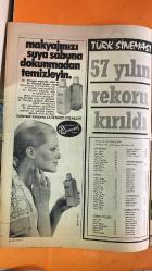 PAZAR MAGAZİN, SİNEMA, FİLM, TİYATRO DERGİSİ - SAYI : 798 7 OCAK 1972 - AYHAN IŞIK - GÜLŞEN IŞIK - SADRI ALIŞIK - ÇOLPAN ILHAN - NECLA BIRSEL - SELMA GUNERI - YUSUF SEZGIN - YILDIZ TEZCAN - NERIMAN KOKSAL - FARUK GERCEK - ZUHAL AKTAN - EDIZ HUN - SULEYMAN TURAN - MINE MUTLU - FATMA GIRIK - EMEL SAYIN - ONDER SOMER - TURGUT DEMIRAG - AFET TUGBAY DEMIRAG - FERI CANSEL - YAVUZ FIGENLI - SEMIH EVIN - M GORGUN - S KARAN - FIKRET HAKAN - B INANOGLU - SAMI TUNC - KAYHAN YILDIZOGLU - REHA YURDAKUL - ARZU OKAY - ATILLA ERGUN - PIRAYE UZUN - YILDIRIM GENCER - ULKU OZEN - HULYA KOCYIGIT - SEZER GUVENIRGIL - TURKAN SORAY - MELEK GORGUN - HULYA DARCAN - FILIZ ALAN - CIHANGIR GAFFARI - CUNEYT ARKIN - KARTAL TIBET - TANJU KOREL - IZZET GUNAY - SALIH GUNEY - YILMAZ GUNEY - KADIR INANIR - AHMET MEKIN - IRFAN ATASOY - TAMER YIGIT - MURAT SOYDAN - MELIH GULGEN - CETIN INANC - SERTAC KARAN - EROL TAS - KAYA EREREZ - RAFET SIRINER - ALI YAVER - OZDEMIR OGUT - BEHCET NACAR - PASA GUNR - TAM TAKIM - 16 SAYFA