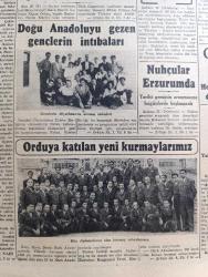 Cumhuriyet Gazetesi - 23 Ağustos 1949 - valimiz yazan Nadir Nadi Başmakale - sovyetlerle Yugoslavya arasında harp tehlikesi - Eğitim şurası Dün çalışmalarına başladı - dünkü toplantıyı açan başbakan Şemsettin Günaltay nutkunu söylüyor fotoğraf - Kazım Orbay Dün Suriye başbakanı Haşim Etasiye veda etti - Celal Bayar'ın Ödemiş'te yapacağı konuşma - Truman Türkiye'ye askeri yardımın müdafaasını yaptı fotoğraf - Cumhurbaşkanı İsmet İnönü Ankara'da - Nuh'un gemisini arayacak olan Amerikalılar Erzurum'da - ordu'ya katılan yeni kurmaylarımız fotoğraf - Niyazi karikatür - çeşme başında bulunan oraklı çekişli mühür - zelzele sebebiyle yalnız Bingöl Kiğı ve Karlıova ilçelerinde 285 ölü var - Devlet Tiyatrosu nasıl doğdu yazan Lütfi Ay - Goethe'nin 200. Doğum yıldönümü - Doğu Anadolu'yu gezen gençlerin intibaları fotoğraf - teminat yazan Burhan Felek - dünkü tenis maçlarında alınan neticeler - Özel Aydın Okul kayıtları başlamıştır - Boğaziçi Lisesi okul kayıtları başlamıştır - Coleman Soba