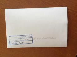 FÜSUN ÖNAL'IN BABASI MENNAN ÖNAL ve ANNESİ FİKRET ÖNAL'IN ORİJİNAL 4'LÜ FOTOĞRAF SETİ - 18 x 12 cm EBADINDA - TUNÇ BAŞARAN, FÜSUN ÖNAL'IN AİLESİNİ ZİYARETE GELİP BÜYÜKLERİNİN ELLERİNİ ÖPTÜĞÜ ANLARDA ÇEKİLMİŞ 4 FARKLI KARE