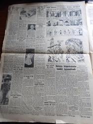 Cumhuriyet Gazetesi - 14 Ağustos 1954 - hızlı daha hızlı yazan Nadir Nadi Başmakale - Avrupa Ordusunun Akıbeti Belli Oluyor - Demokrat Partideki Tasfiye Hareketi Devam Ediyor - Cumhurreisi Celal Bayar Ayın 28'inde Yugoslavya'ya Gidiyor - Amerikan Senatosunun Kızıllara Dair Kararı - Galata Köprüsünün Tamiri Tamamlandı  fotoğraf - Japon İmparatoru Hirohito'ya Suikast Teşebbüsü - Portekizle Hindistan Arasındaki Gerginlik - Türkiye İş bankası'nın 30. Yıldönümü hazırlıkları - Güreşçi Celal Atığın Kahvesinde Bir Adam Öldürüldü - Film Yıldızı Neriman Köksal Puro Tuvalet Sabunları Kullanıyorum Diyor  - İstanbul Enternasyonal Tenis Turnuvası - İstanbul'un Kok Kömür İhtiyacı Temin Edildi - Napoleon'un Piç Olduğu İddiası Fransa'da Hararetli Tartışmalara Yol Açıyor  - Hollywood'un En Güzel Kızı Dolores Dorn  fotoğraf- Hamiyet Yüceses  İsmail Dümbüllü  Sabite Tur Gülerman  Sarayburnu Sahil Park gazinosunda - At Yarışları - Sadeddin Kaynak Jubilesinde Saime Sinan'ı Da Dinleyeceksiniz - Nevrozin