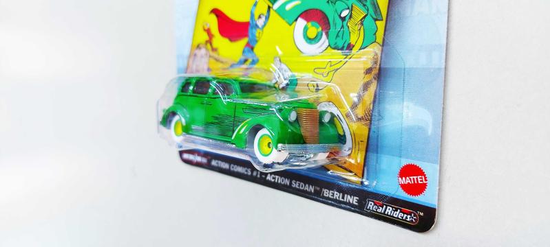 Hot Wheels Premium DC Action Comics #1 - Action Sedan Berline
