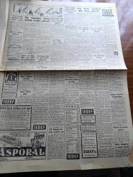 Cumhuriyet Gazetesi - 16 Ekim 1956 - Ortadoğu'da yeni bir buhran patlak verdi - Şemsettin Günaltay alaşehir'de konuşturulmuyor - Amerika'da cumhuriyetçilerin namzedi ve bugünkü Cumhurbaşkanı Eisenhower hususi treni ile seçim kampanyasında fotoğraf - Güzel Sanatlar akademisi ve teknik okulda dün derslere başlandı fotoğraf - İzmir'de 25 firmayı iflası doğru sürükleyen spekülasyoncular - İzmir'deki müttefik Hava Kuvvetleri karargahının Üçüncü yıldönümü fotoğraf - atomla işleyen ilk ticaret gemisi yapılıyor -  Don Camillo'nun küçük alemi yazan Qureschi resimler Ali Ulvi Yazı Dizisi - Akbank yıl sonu büyük çekilişi - konuşmak konuşabilmek yazan Burhan Felek - 250.000 parya Budist oldu - Fransızlar da Atatürk filmi yapmak istiyorlar - kadın moda köşesi - yeni devlet tahvilleri dün satışa çıkarıldı - dünya güzellik kraliçesi yarışmasında Türk güzeli finale kalamadı - yeni bir Türk operası Van Gogh - Eşfak Aykaç milli kadroyu açıkladı - Turgay Şeren Metin Oktay Lefter küçükandonyadis fotoğraf