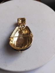Altın kaplama üzerine mine işlemeli el yapımı otantik antika broş 5,5*3,5 cm boyutlarında