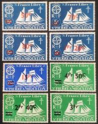 +++  ST. PIERRE & MIQUELON ÖZGÜR FRANSA , GEMİ LOT    1945    SÜRŞARJLI  - DAMGASIZ , SARI LEKELİ , HALİYLE