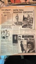 FLAŞ HAFTALIK MAGAZİN GAZETESİ - 3 TEMMUZ 1974 SAYI : 8 - FIGEN HAN - SEVİM EMRE - ÜLKÜ ÜLKER - YİĞİT - SEYYAL TANER - ÖNDER SAMER - NERİ NERİL - YILMAZ GÜNEY - TÜLİN ÖRSEK - CÜNEYT ARKIN - HASAN EKİCİ - NİLÜFER - OLCAY ÜLKER - SEVDA FERDAG - FERHAN NUR - SERDAR GÖKHAN - MIHRICAN GÜNGÖR - ILKNUR TAÇBAŞ - NAZAN ARIN - SEVİM TUNA - DOĞAN HATİPOĞLU - EBRU TÜMER - M. ERTEKİN - HÜSEYİN YIĞIT - SABİT DÖNER - FATOŞ - ÇİĞDEM TUNA - ÜNAL - YÜCEL UĞURLU - FATMA BELGEN - PEKTAŞ - TAM TAKIM - 6 SAYFA