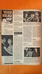 PERDE HAFTALIK SES, TİYATRO VE SİNEMA MECMUASI DERGİSİ - 16 AĞUSTOS 1961 SAYI: 6 LUTFI GOKMEN - OĞUZ ÖZDEŞ - ELKA SOMMER - NURAY USLU - GÖKSEL ARSOY - SEMIH TUĞRUL - YAŞAR KEMAL - BAKI S EDİBOĞLU - KORAY GÜNEY - EFOL DALLI - İBRAHİM ÖZKAN - TÜLÜN SANER - MELİH VASSAF - ZEKİ TÜKEL - ŞEMSİ SİLKIM - SADETTİN IŞIK - VECDİ UYGUN - İNCİ TOKAY - ALİ SAR - ENIS MATI - JUNE BURCE - ORHAN GÜRSOY - AHMET TUNA - FATİN YILMAZ - GÜVEN KUYUMLU - SEVİM TANÜREK - ZEKİ MÜREN - PERI-HAN - ŞEN KARDEŞLER - MUZAFFER AKGÜN - GÖNÜL YAZAR - CELÂL ŞAHİN - SUPHİ KANER - JAYNE MANSFIELD - MICKEY HARGITAY - MARILYN MONROE - ANITA EKBERG - FRITZ KREISLER - SEZER SEZİN - AYHAN IŞIK - GÜLİSTAN GÜZEY - ATIF YILMAZ - NURHAN NUR - MÜZEYYEN SENAR - NERIMAN KÖKSAL - BERTAN AKYÜZ - NURETTIN ÇAMLI DAĞ - UĞUR KIVILCIM - NEVIN AVPAR - AZIZ BASMACI - ALI ULVI - BEDRI KORAMAN - ALTAN ERBULAK - TAM TAKIM - 20 SAYFA