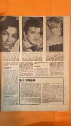 PERDE HAFTALIK SES, TİYATRO VE SİNEMA MECMUASI DERGİSİ - 3 ARALIK 1963 SAYI: 9 - ORHAN GÜNŞİRAY - MUHTEREM NUR - ULVİ URAZ - BİLKAY TEKBEN - BEDIA MUVAHHIT - ÖZTÜRK SERENGİL - ARAM GÜLYÜZ - ÇETİN GÜRTOP - HARUN ÇALIŞKAN - ERGİN KARABİBER - TÜLİN HİÇYILMAZ - HÜSEYİN DALMAÇYA - NAZIF DALGIÇ - AYSEL GÜNCE - MÜJDE KARLIDAĞ - FİLİZ AKIN - TANJU GÜRSU - ÖZDEN ÇELİK - AYDIN KALKAN - BELGİN DORUK - FARUK KENÇ - NEDRET GÜVENÇ - IŞIN KAAN - YILMAZ DURU - EVRİM FER - HULUSİ KENTMEN - AYHAN IŞIK - HÜLYA KOÇYİĞİT - BELGİN DORUK - FİKRET HAKAN - FATMA GİRİK - GÖKSEL ARSOY - TÜRKAN ŞORAY - KERİM BÜKEY - TİRAJE BÜKEY - ÜMİT YAŞAR OĞUZCAN - MİTHAT DÜLGE - SUNAY USLU - NURAY USLU - SUPHİ TEKNİKER - TÜLAY GERMAN - ERDEM BURİ - İSMET AY - ENRICO MACIAS - NURHAN NUR - BENLİ BELLAS - ERKAN YOLAÇ - TÜLİN ELGİN - HASAN KAZANKAYA - DOĞU ERKAN - TORİK NECMİ - KAMİL ALTAY - EROL ÖZCAN - HANDAN UMAV - SUPHİ BAYKAM - FİLİZ ALAN - MUZAFFER TEMA - TANJU GÜRSU - DEVLET DEVRİM - TAM TAKIM - 20 SAYFA
