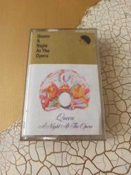 QUEEN * A NIGHT AT THE OPERA / KASET