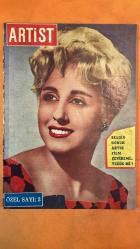 ARTİST SİNEMA, FİLM, TİYATRO, SES, SOSYETE MAGAZİN MECMUASI DERGİSİ - 24 KASIM 1960 SAYI: 18 BEHİYE AKSOY - JAMES DEAN - FATMA GİRİK - MUHTEREM NUR - MUALLA KAYNAK - ZEKİ MÜREN - EGREF EKİCİGİL - MÜNİR COŞKUN - RECEP EKİCİGİL - ATTILA OĞUZ - VECDİ BÜRÜN - NECMİ ONUR - SADULLAH USUMİ - VECDİ BENDERLİ - GÖKSEL ARSOY - MUZAFFER TEMA - LEYLA SAYAR - NİHAT GÖKÇEN - ORHAN KUYUCAKLI - ENİS OLCAYTO - AHMET TARIK TEKÇE - ORHAN GÜNŞİRAY - GÜNDOĞAN TUNCER - SAYRA ORKAN - NALL YURDAKUL - OSMAN ÖZCAN - KAMİL YAMAN - AHMET ERTEM - YÜCEL KÖKSAL - ÜÇÜNCÜ SULTAN SELİM - ALEMDAR MUSTAFA PAŞA - TANBURİ İSHAK EFENDİ - KÜÇÜK İSMAİL DEDE EFENDİ - SADULLAH AĞA - ALAEDDIN YAVAŞÇA - FERİHA TUNCELİ - MÜNİR NUREDDİN SELÇUK - TÜLÜN KORMAN - MÜZEYYEN SENAR - CLARK GABLE - LAWRENCE OLIVIER - JOAN CRAWFORD - CEVDET ÇAĞLA - ŞERAFETTİN AYDINLIK - BELGİN DORUK - KENÇ - FARUK KENÇ - TAM TAKIM - 40 SAYFA