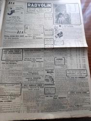 Cumhuriyet Gazetesi - 21 Mart 1950 - Sulh davasında suya düşen iddialar Cumhuriyet Başmakale - meclis dağılınca Demokrat Parti bir koalisyon kabilesi teşkilini talep edecek - meclist dün af tasarısını görüşmeye başladı - Stockholm güreşleri - dünkü güreşlerin galipleri Halil Kaya ve Mehmet oktav uçakta servis yapan kızın ikram ettikleri börekleri yerken fotoğraf - Fenerbahçe İsrail'de Dün 1-0 mağlup oldu fotoğraf - İstanbul sosyetesinin yakından tanındığı Handan Sezenel'in ölümündeki esrar - 12 adada emlakı olan Türkler - Şehir dram tiyatrosunda katil - ölüm gemisi filmi Lale sinemasında - sporun dertleri yazan Burhan Felek - bu akşam yapılacak boks maçları yazan Eşref Şefik - dünya futbol kupası için yeni kararlar - bugünkü radyo programı - Üç Silahşörler yazan Alexandre Dumas - Gripin - Warner ruj ve allıkları - Ali Muhittin Hacı Bekir şeker ve lokumları - Emlak Bankası - Mısır'da yakalanan kızıllar - Türk İtalyan andlaşması imza töreni cuma günü Roma'da yapılacak - hidrojen bombası