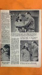 ARTİST SİNEMA, FİLM, TİYATRO, SES, SOSYETE MAGAZİN MECMUASI DERGİSİ - 26 EYLÜL 1961 SAYI: 62 TÜRKAN ŞORAY - FİKRET HAKAN - AYHAN IŞIK - MUALLA KAYNAK - EŞREF EKICIGIL - YÜCEL KÖKSAL - RECEP EKICIGIL - VECDİ BURUN - NECMİ ONUR - ZAFER SÜLEK - BAHA GELENBEVİ - YAŞAR ÖZEN - ÇETİN ÖZKIRIM - SADULLAH USUMİ - VECDİ BENDERLİ - RÜŞTÜ OLCAYTO - GÖKSEL ARSOY - ORHAN KUYUCAKLI - GALİP ÖRGE - A TANK - FİKRET MAKAN - YÜCEL ÖZTURAN - LEON SARON - SELİN EROL - NA YURDAKUL - OSMAN ÖZCAN - SAYIL EMAN - AYDIN ALIUSTAOĞLU - YÜCEL KÖKSAL - REFİK TULGA - SYLVIYA PENSES - ORHAN GÜNŞIRAY - AYSEL TANJU - MUHTEREM NUR - EFGAN EFEKAN - SABİNA - CAHİDE SONKU - TALAT ARTEMEL - M GARİPOĞLU - AYHAN IŞIK - MUZAFFER TEMA - JOAN FONTAINE - LEYLA SAYAR - ZAFER SÜLEK - ALTAN ERBULAK - NEJAT SAYDAM - ÖZDEMİR BİRSEL - BELGİN DORUK - GÖKSEL ARSOY - KENAN PARS - SAZİYE MORAL - SADETTİN ERBİL - BİRSEN KAPLANGI - LEBİBE ÇAKIN - SABİHA İZEN - SELAMİ İÇSEL - FADIL GARAN - SEMA ERİŞ - METİN BÜKEY - RAUF TÖ - TAM TAKIM - 40 SAYFA