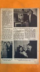 ARTİST SİNEMA, FİLM, TİYATRO, SES, SOSYETE MAGAZİN MECMUASI DERGİSİ - 16 HAZİRAN 1960 SAYI: 6 NERİMAN KÖKSAL - MÜNİR COŞKUN - RECEP EKİCİGİL - VECDİ BURUN - REŞAT İLERİ - HALUK AKGÜN - ZEKİ MÜREN - NECMİ ONUR - ORHAN KUYUCAKLI - ORHAN GÜNŞIRAY - AHMET TARIK TEKÇE - LEYLA SAYAR - MUZAFFER TEMA - ZAFER SÜLEK - OLCAYTO - İSMAİL GELİŞKAN - ÇETİN - HİLMİ GÜMÜŞDERE - OSMAN ÖZCAN - BELLA - SUNGAR - YÜCEL KÖKSAL - NEŞ'E YULAÇ - NEDRET GÜVENÇ - EFKAN EFEKAN - GÜLSEVİL - ATIF YILMAZ - MUALA KAYNAK - ULLA DARNI - ÇOLPAN ILHAN - BELGİN DORUK - LEYLA SAYAR - SÜREYYA DURU - BELGİN DORUK - FARUK KENÇ - MÜNİR COŞKUN - RECEP EKİCİGİL - VEDAT KARAOKÇU - KENAN ERSOY - ŞÜKRAN ÖZER - SAFİYE AYLA - SADRİ ALIŞIK - GÜLRİZ SURURİ - RÜÇHAN ÇAMAY - ÇOLPAN ILHAN - NEVIN DEMIRDÖVEN - EŞREF KOLÇAK - ALTAN ERBULAK - CAVIDAN DORA - ZEKİ MÜREN - MUZAFFER TEMA - LEYLA SAYAR - ORHAN GÜNŞIRAY - MUALA KAYNAK - ULLA DARNI - SÜREYYA DURU - VECDI BURUN - REŞAT İLERİ - HALUK AKGÜN - NECMI ONUR - ORHAN K - TAM TAKIM - 40 SAYFA