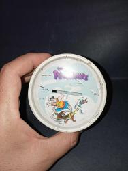 Eski dönem taş devri kumbara. Teneke