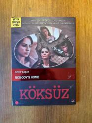 Köksüz : Nobody's Home / DVD - Başka Sinema Seçkisi 25 ( Yönetmen: Deniz Akçay 2013)