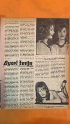 ARTİST SİNEMA, FİLM, TİYATRO, SES, SOSYETE MAGAZİN MECMUASI DERGİSİ - 10 NİSAN 1962 SAYI: 90 TÜLAY AKATLAR - TÜRKAN ŞORAY - EŞREF EKİCİGİL - ATTILA OĞUZ - YÜCEL KÖKSAL - RECEP EKİCİGİL - VECDİ BÜRÜN - F RANDEMİR - SA DE DOĞAN - YÜCEL ÖZTURAN - ZE RİA KARADENİZ - ALİ KARAKURT - VECDİ BENDERLİ - GALİP ORGE - COŞKUN ÖZER - TUNCA AKSOY - NECMİ ONUR - BAHA GELENBEVİ - LEON SASON - YAŞAR ÖZEN - MÜFİT GARİBOĞLU - NAIL YURDAKUL - SAYIL EMAN - OSMAN ÖZCAN - ŞÜKRÜ ÇIĞIR - GÜKSEL ARSOY - NİLÜFER AYDAN - REHA YURDAKUL - EROL TAŞ - ALİ ŞEN - DANYAL TOPADAN - TANJU GÜRSU - HÜSEYİN BARADAN - ORHAN GÜNŞİRAY - AYŞE - HAMDİ DEĞİRMENCİOĞLU - OSMAN F SEDEN - KRİTON İLYADİS - ZEYNEP DEĞİRMENCİOĞLU - SADRİ ALIŞIK - CAHİDE SONKU - EVRİM FER - CAVİDAN DORA - MEMDUH ÜN - HULUSİ KENTMEN - SAADETTİN ERBİL - ERDOĞAN TÜNAŞ - NUBAR TERZİYAN - NEDRET GÜVENÇ - KENAN - FERİT - HANDAN - NAZLI - HÜRREM - AYSEL TANJU - HASAN - MACİDE TANJU - BRIGITTE BARDOT - EŞREF KOÇAK - BELGİN DORUK - TAM TAKIM - 40 SAYFA