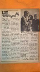 ARTİST SİNEMA, FİLM, TİYATRO, SES, SOSYETE MAGAZİN MECMUASI DERGİSİ - 30 OCAK 1962 SAYI: 80 GÖKSEL ARSOY - PERİ HAN - ORHAN GÜNŞİRAY - ZEKİ MÜREN - EŞREF EKİCİGİL - YÜCEL KÖKSAL - RECEP EKİCİGİL - VECDİ BÜRÜN - F KANDEMİR - SADE DOĞAN - ZERIA KARADENİZ - ALİ KARAKURT - BURHAN ARPAD - ORHAN KUYUCAKLI - YÜCEL ÖZTURAN - GALİP ÖRGE - VECDİ BENDERLİ - COŞKUN ÖZER - NECMİ ONUR - BAHA GELENBEVİ - TUNCA AKSOY - LEON SASON - YAŞAR ÖZEN - MÜFİT GARİBOĞLU - NAIL YURDAKUL - SAYIL EMAN - OSMAN ÖZCAN - AYDIN ALİUSTAOĞLU - FATMA GİRİK - AYŞECİK - MÜNİR NUREDDİN - YAHYA KEMAL - NERİMAN KÖKSAL - MUZAFFER TEMA - LEYLA SAYAR - KENAN PARS - LEMAN AKÇATEPE - AVNİ DİLLİGİL - SEVİM ÇAĞATAY - AHMET TURGUTLU - DANYAL TOPATAN - ASIM BAYRI - TEMEL KARAMAHMUT - M K ÇAKUS - E BURÇKİN - AGAH HÜN - NEJAT SAYDAM - METİN ERSOY - PERVİN PAR - AHMET TARIK TEKÇE - ŞAZİYE MORAL - SALİH TOZAN - MAHMURE HANDAN - NECUBETTİN YALÇIN - OSMAN TÜRKOĞLU - OSMAN ZIT - JALE ÖZ - NİMET ALTINTAŞ - NİYAZİ BAŞAK -  TAM TAKIM - 40 SAYFA