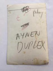 FERİ CANSEL'İN ORİJİNAL FOTOĞRAFI - 18 x 12 cm EBADINDA - FERİ CANSEL SEVGİLİSİYLE DENİZ KENARINDA MUTLU BİR ŞEKİLDE POZ VERİRKEN ÇEKİLMİŞ BİR KARE