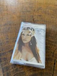 HÜLYA AVŞAR - 2002 / AŞIKLAR DELİDİR - KASET (JELATİNİNDE)