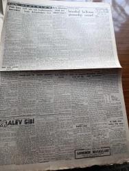 Cumhuriyet Gazetesi - 12 Temmuz 1948 - Berlin çıkmazından çıkmak nasıl mümkün olacak Cumhuriyet Başmakale - Demokrat Parti'nin son toplantısında İzmir delegelerinin terzi - Adnan Menderes Fuat Köprülü ve Fevzi Lütfi Karaosmanoğlu haklarında yapılan neşriyata cevap verdiler - Ankara'da yapılan Türk Amerikan görüşmelerine Amerika Büyükelçisi Wilson General Brid General Hoag Ve Amiral Settle katıldılar - Berline dair sovyetlerin cevabı belli oldu - bir büyük devlet Araplara silah veriyor - İtalyanlar Fenerbahçe'yi 2-1 yendiler fotoğraf - olimpiyatlarda atletizmi kimler kazanabilecek - Emirgan korusu'na halkın girmesi yasak - ölümünün yıl dönümünde Mimar Kemalettin'i anarken yazan yüksek Mimar Sedat Çetintaş  - vuslat yine mi yaza Burhan Felek - geçen yıla ait keşifler yazan Rıdvan Tezel - gazetecilik okulu yazan profesör Hasan Refik Ertuğ - Zehra Bilir Perihan Altındağ Sözeri ve Müzeyyen Senar Işıl Yenikapı M. Çakır Gazinosunda - bugünkü radyo programı - Odeon yeni çıkan plaklar