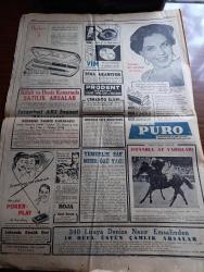 Cumhuriyet Gazetesi - 11 Eylül 1954 - Ankara'da dünkü askeri toplantı - Kıbrıs ve Batı Trakya Türkleri - Türk halk oyunları beğenildi fotoğraf - bir petrol şirketi kuruluyor - güvenlik konseyinde Rusya'nın mağlubiyeti - Savarona vesile İstanbul'a gelecek Celal Bayar'a büyük bir tören yapılacak - Amerika'da yerleşen Doktorlar meselesi - eski İtalya kralı umberto dün gece İstanbul'a geldi - Batı Almanya NATO'ya aza olmak istedi - Adsız Sultan yazan Kemal Ragıp Yazı Dizisi - Sus Pus yazan Burhan Felek - Ava Gardner erkek sinema severlerini itham ediyor - Doğan Şahin manşı geçmek için müsait hava bekliyor - İstanbul Yelken Birincilikleri - İstanbul Ankara radyo programı - Bahçeden Bir Adam Girdi yazan Perihan Zorlu Yazı Dizisi - çıplaklar cemiyetinde neler gördüm yazan Feyyaz Tokar - Resimli roman yeşil saksı yazan George Simenon - Arap Rakkasesi Tahiye Muhammed ve İsmail dümbüllü Yenikapı M. Çakır Gazinosunda - İstanbul at yarışları - poker play tıraş bıçağı - Parker 51 dolma kalem