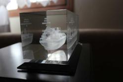 Cam blok içine lazerle işlenmiş üç boyutlu gemi - promosyon